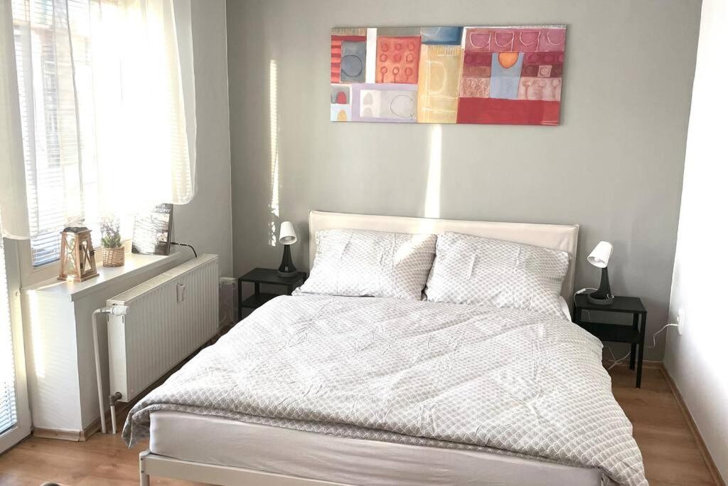 Appartamento Charming Studio In The Old Town Bratislava Esterno foto